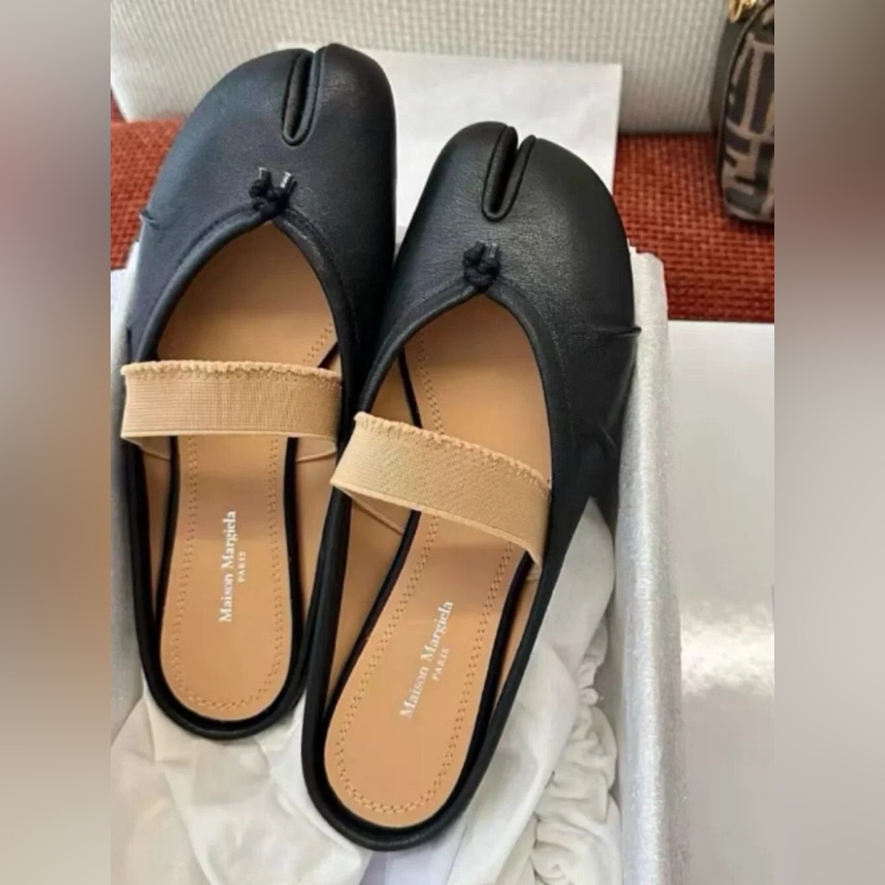 Maison Margiela Black Split-Toe Backless Flats